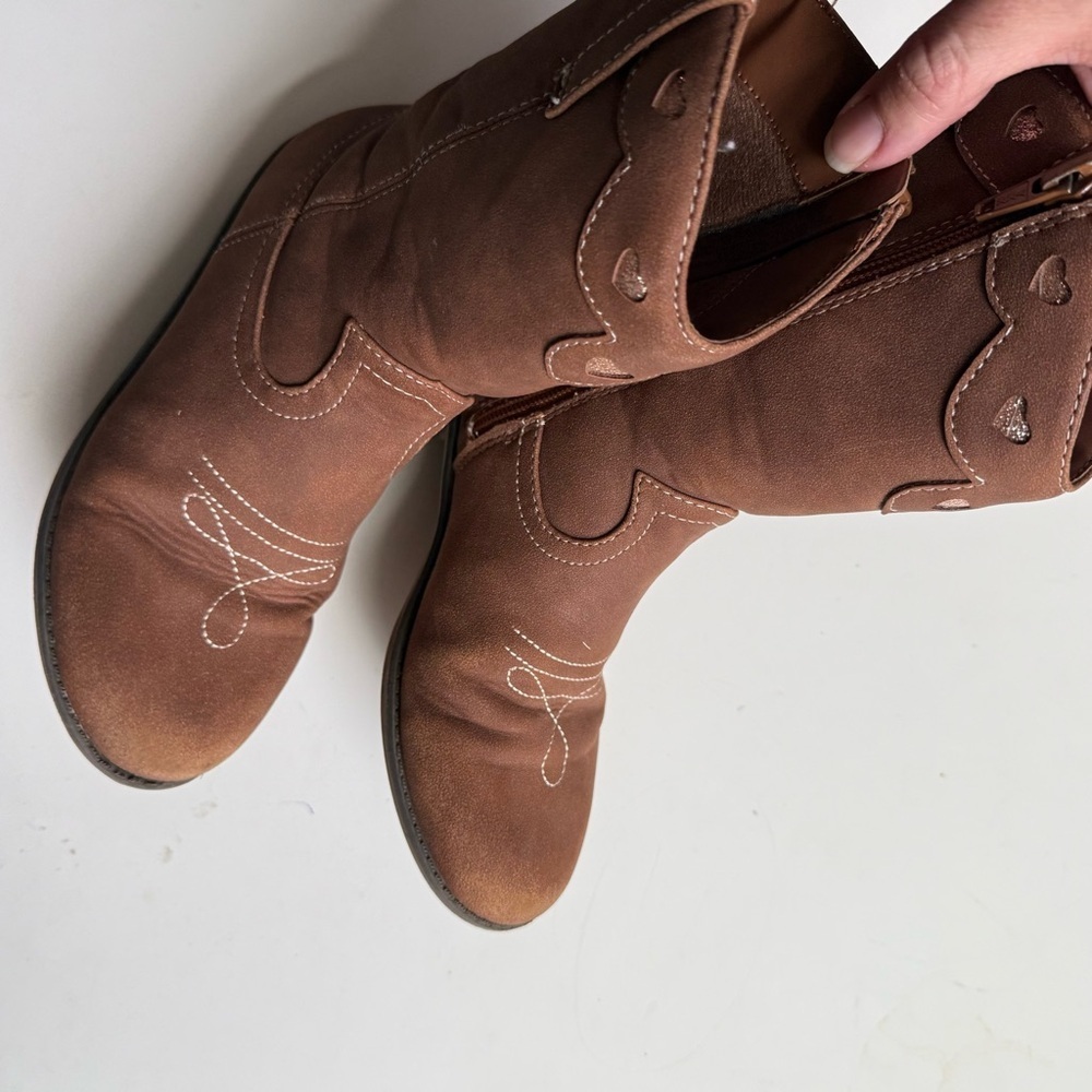 Gymboree Brown Kids Boots with Heart Accents - Picture 2 of 11
